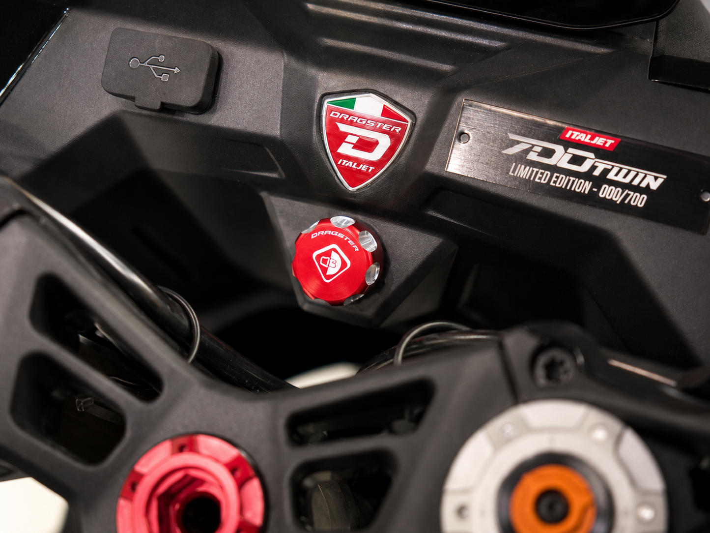 DBK Kühlerflüssigkeitsbehälterdeckel für <tc>Italjet</tc> Dragster 459/700